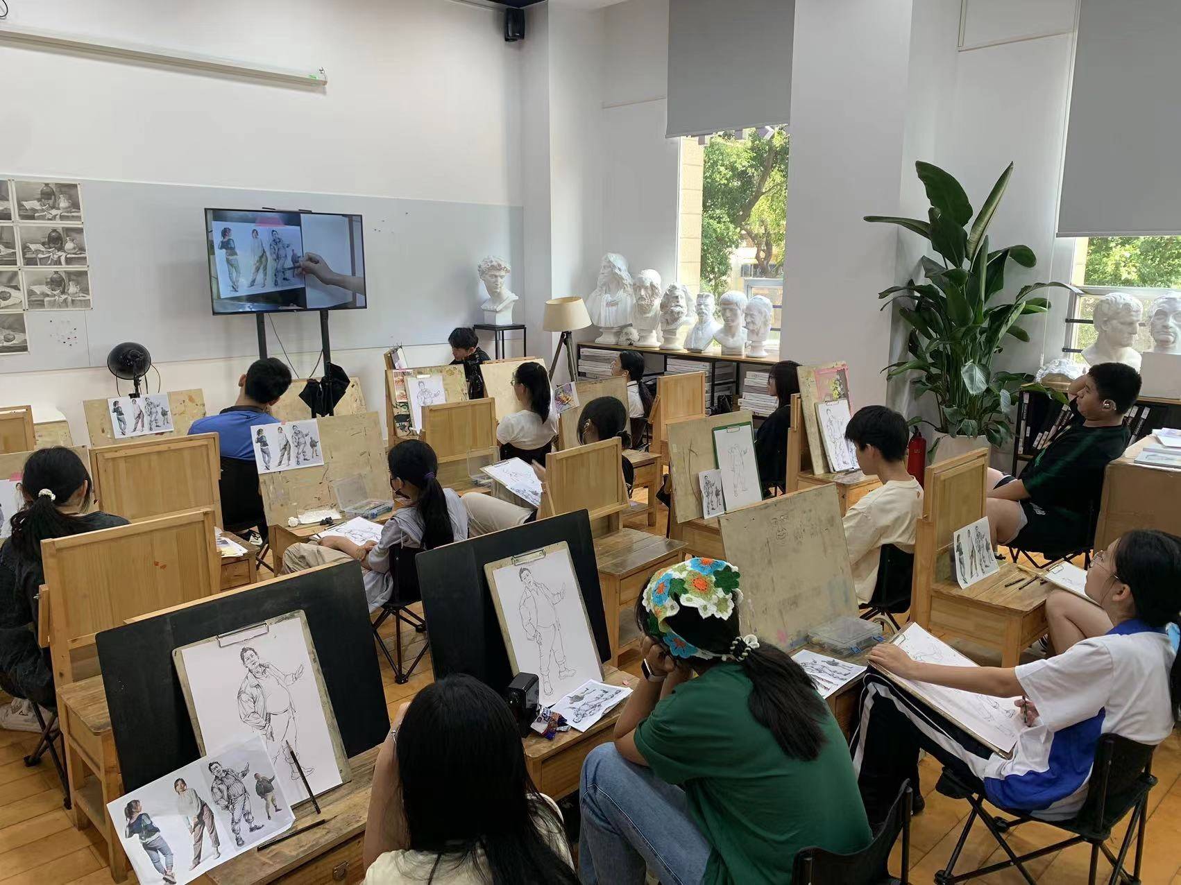 美术培训画室排名前十(美术培训画室排名前十的有哪些)