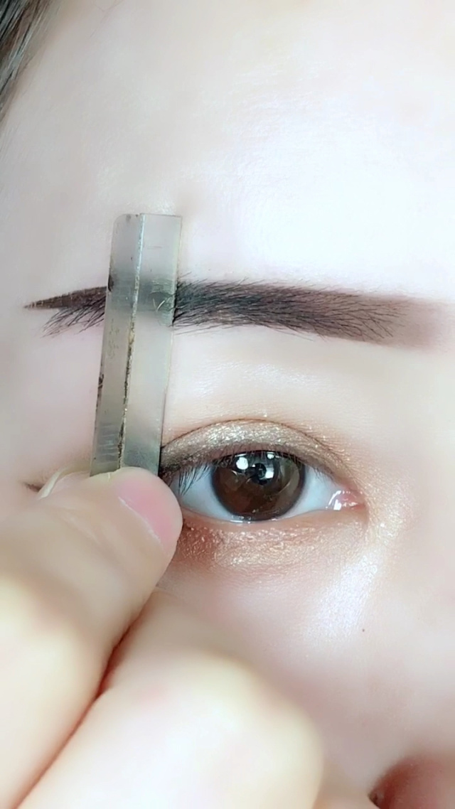 女人断眉是不是克夫(女人断眉有什么说法吗) 女人断眉是不是克夫(女人断眉有什么说法吗)